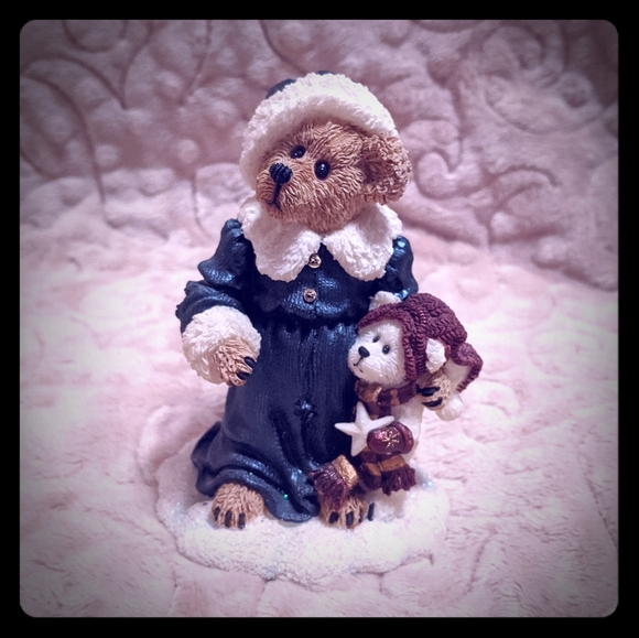 Boyd's Bear Holiday Figurine Genevieve Berriman - Picture 1 of 7